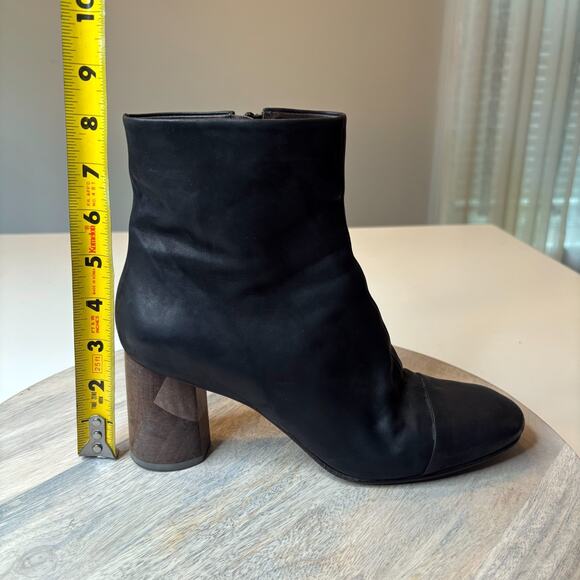 Coclico Black Leather Ankle Boots w/ Sculpted Wood Block Heel EU 39 US Size 8.5 - Picture 14 of 14